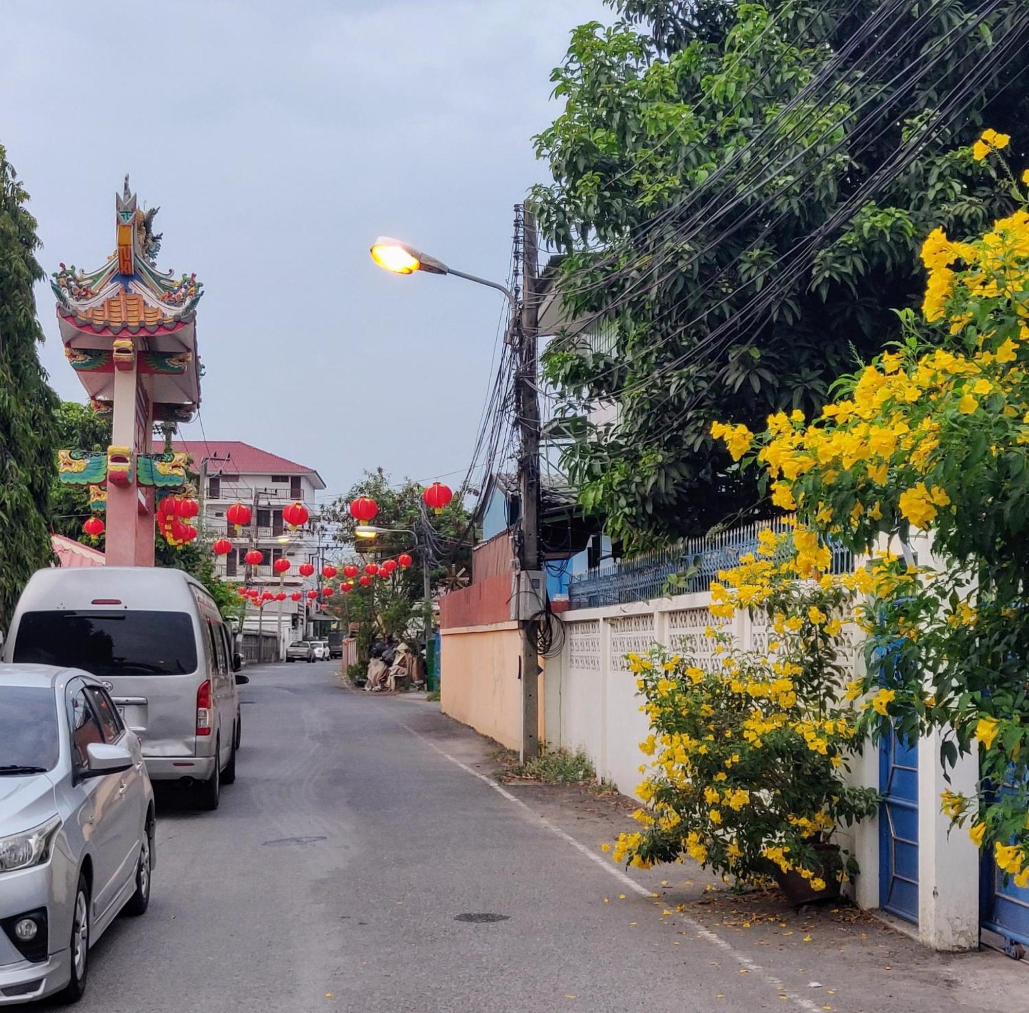 V House Hotel พระนครศรีอยุธยา ภายนอก รูปภาพ
